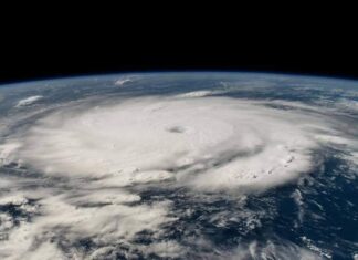 Belice se prepara para posible impacto de huracán Beryl