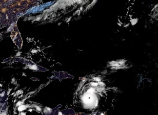 COE aumenta a 24 las provincias en alerta por huracán Beryl