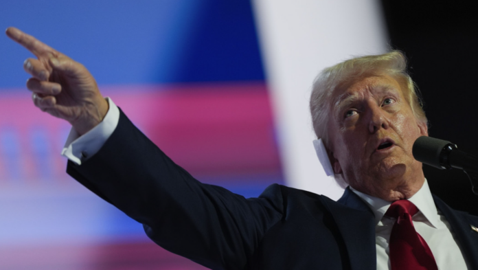 Trump promete acabar con la "invasión" de inmigrantes ilegales