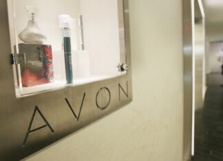 Avon Products se declara en quiebra en EE.UU.