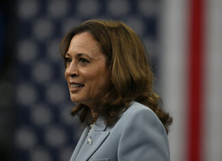 Elon Musk tacha de comunista a Kamala Harris