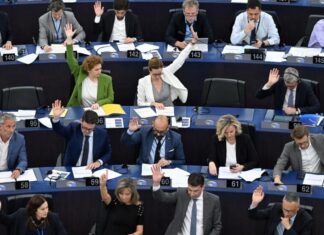 Entra en vigor en Europa ley de inteligencia artificial