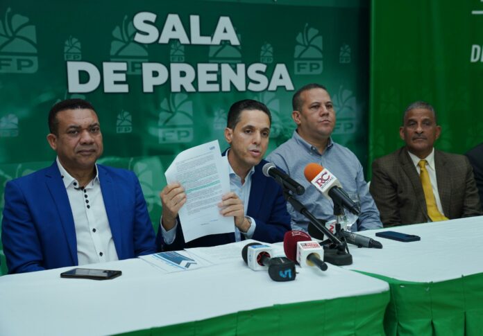 Fuerza del Pueblo exige al gobierno “declarar en emergencia el sector eléctrico”