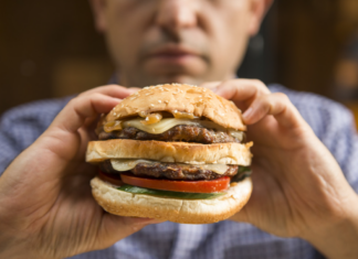 ¿Qué pasaría con tu cuerpo si consumes comida chatarra con frecuencia?
