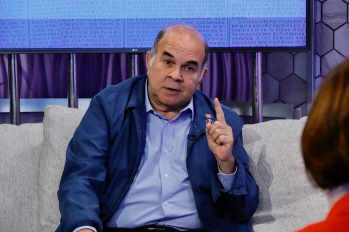 Pelegrín Castillo advierte gobierno debe proceder con parturientas haitianas