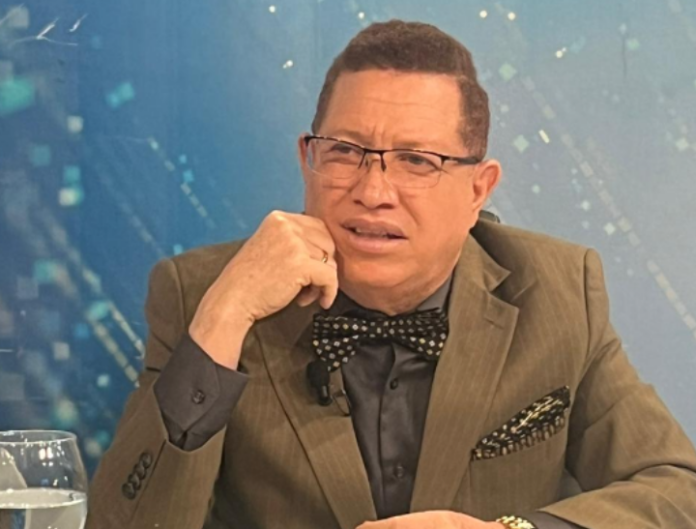 Fallece periodista Balbueno Medina