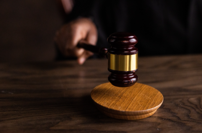 10 años de prisión a haitiano que abusó sexualmente de su hijastra
