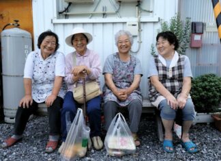 Notifican récord en población japonesa mayor de 65 años