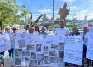 Protestas en barrios de Santo Domingo por falta de aulas y agua