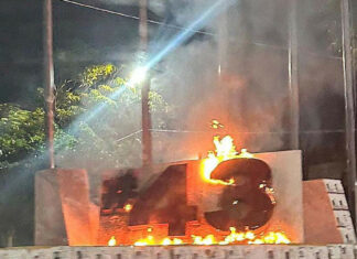 Queman ‘antimonumento’ a los 43 de Ayotzinapa a días del aniversario de su desaparición
