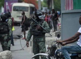 Soldados kenianos saludables en Haití y con un solo herido