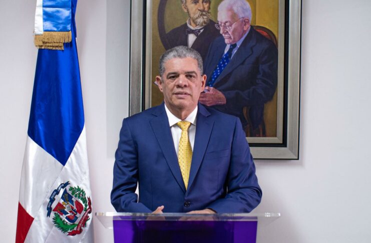 PLD expulsa Amarante Baret por atentar contra la unidad del partido
