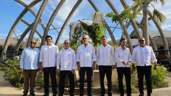 Abinader asiste a apertura oficial del parque acuático El Dorado Park