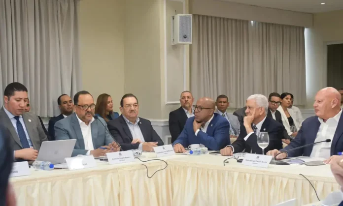 Comisión Bicameral aprueba propuesta de reforma constitucional