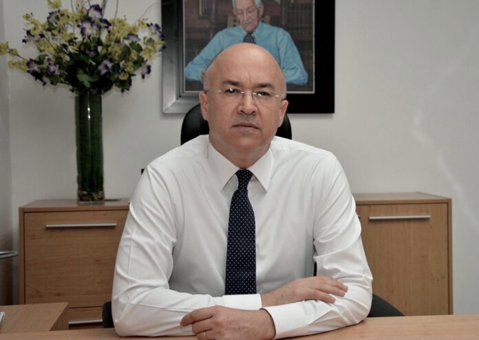 Domínguez Brito se opone a fusión del Minerd y el Mescyt
