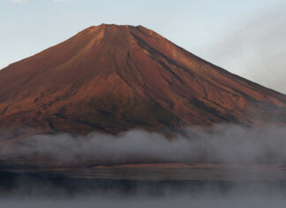 El monte Fuji bate un alarmante récord de 130 años