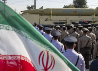 General iraní: «Disponemos de equipos muy superiores a las armas nucleares»