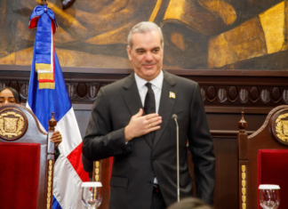 Abinader pone fin a 180 años de continuismo con la nueva Constitución