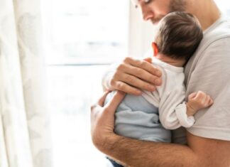 Reforma laboral aumenta licencias de maternidad y paternidad para trabajadores