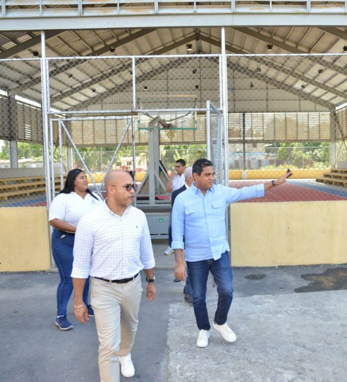 Miderec identifica obras prioritarias a ser reparadas en Sánchez Ramírez