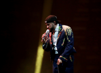Bad Bunny responde al partidario de Trump que tachó a Puerto Rico de «isla flotante de basura»