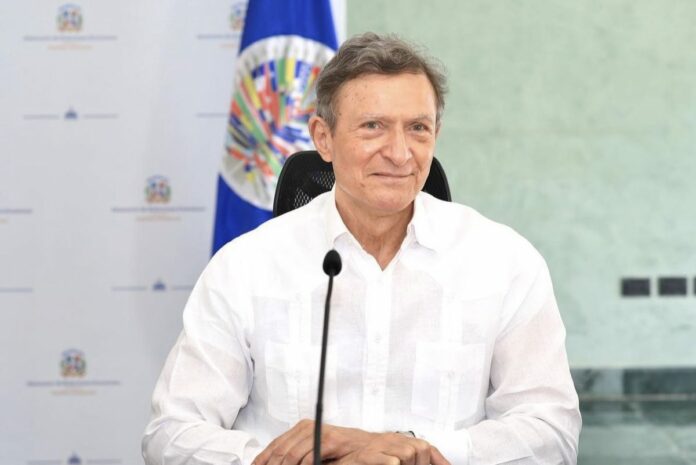 Canciller: En los últimos cuatro años se han otorgado poco más de 370,000 visas a Haití