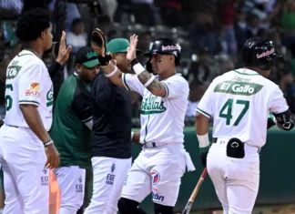 Estrellas se apoyan en rally de cinco vueltas y detienen su racha negativa