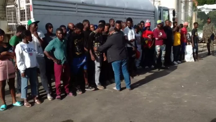 Ejército detiene más mil haitianos con estatus migratorio irregular en varias provincias
