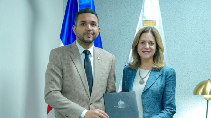 Ministerio de la Juventud y Unfpa firman acuerdo para fortalecer las políticas públicas juveniles