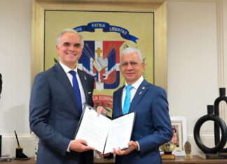 Ministro de Trabajo deposita ante el Senado Proyecto de Reforma Laboral