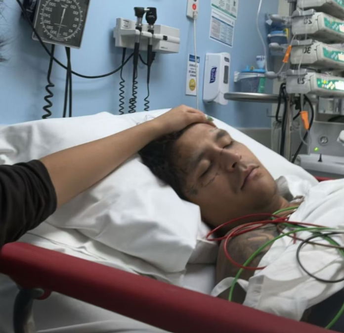 Christian Nodal es hospitalizado de emergencia