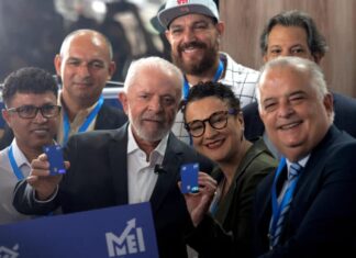 Lula permanece «estable» tras accidente doméstico
