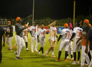 Toros reaccionan con tres en el noveno para vencer a las Águilas