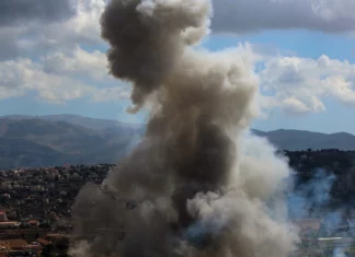 Israel ejecuta ataques en sur de Líbano a pesar de alto al fuego