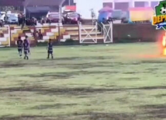 Un rayo mata a un futbolista peruano en la cancha