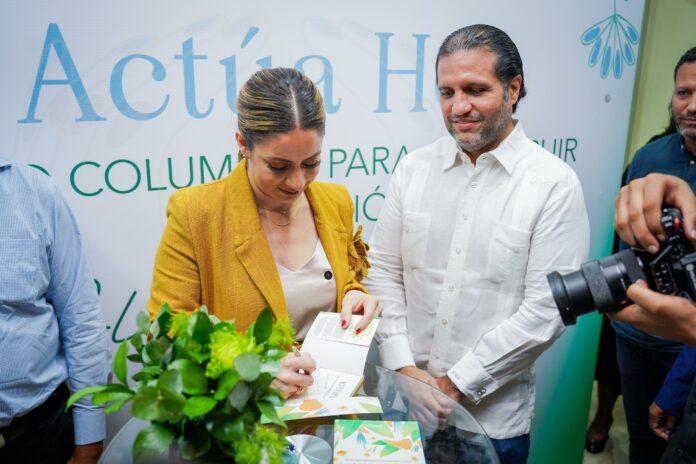 Gloria Reyes presenta su primer libro «Actúa hoy: cinco columnas para construir superación»