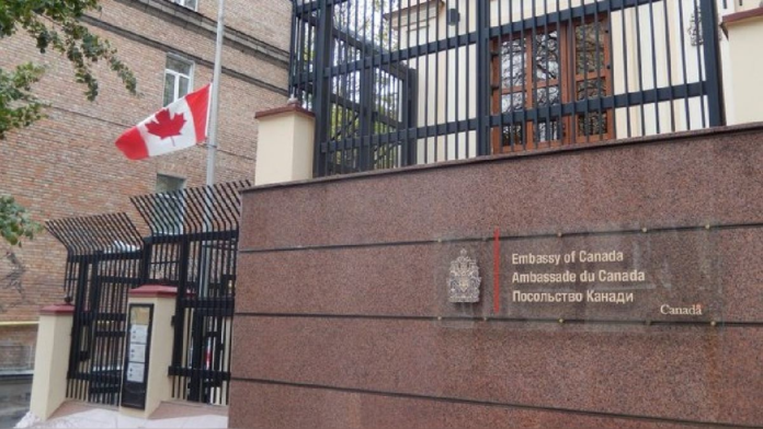 Portugal y Canadá cierran temporalmente sus embajadas en Ucrania