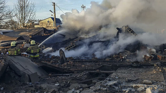 Al menos 10 personas heridas en un ataque de dron ucraniano en Donbass