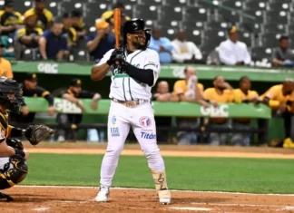 Estrellas vencen a las Águilas con rally productivo de ocho carreras