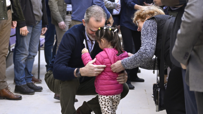 Los reyes de España vuelven a visitar la zona cero de Valencia