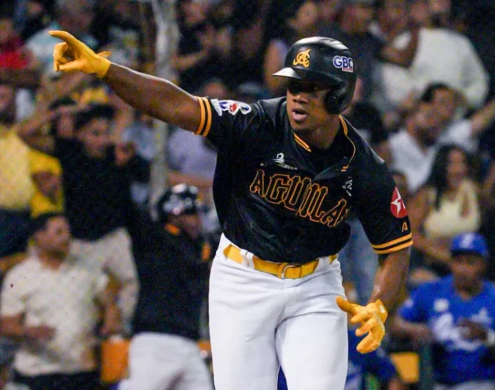 Águilas remontan y vencen Licey