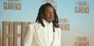 Denuncian a Jay-Z por violar a una menor con P. Diddy