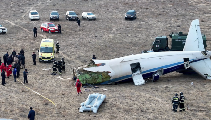 Revelan la causa del accidente aéreo en Kazajistán