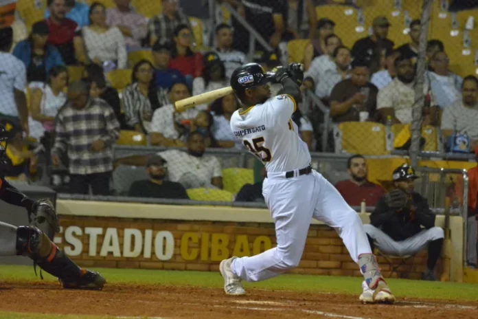 Las Águilas suman sexta victoria corrida