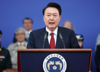 Presidente de Corea del Sur anuncia la introducción de la ley marcial