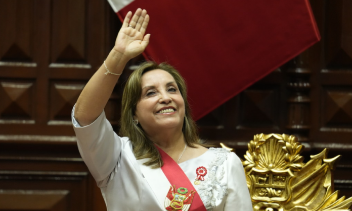Boluarte reitera que no dimitirá tras Fiscalía lanzar investigación por ocultar rinoplastia