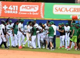 Estrellas se reponen para dejar a Toros en el terreno