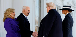 Los Biden dan la bienvenida a los Trump a la Casa Blanca
