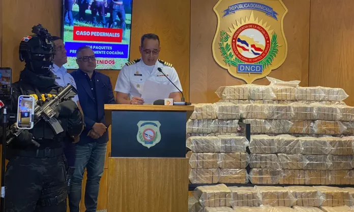 DNCD incauta de 766 paquetes de cocaína en Pedernales