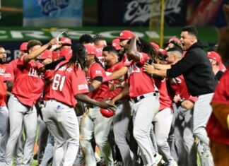 Abinader felicita a los Leones del Escogido